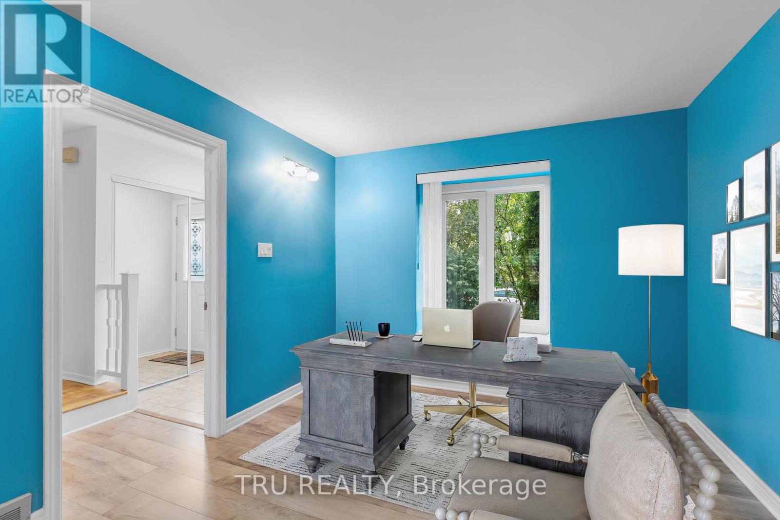 715 Mooneys Bay Place, Ottawa, Ontario  K1V 8W4 - Photo 6 - X12432597