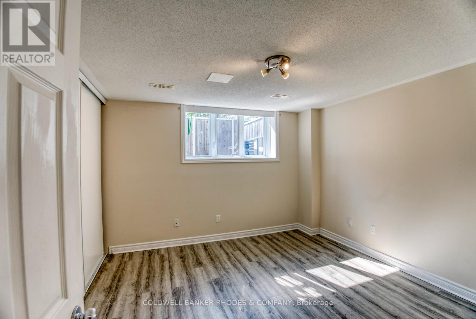 114 Brentmore Private, Ottawa, Ontario  K4A 0B7 - Photo 12 - X12432619