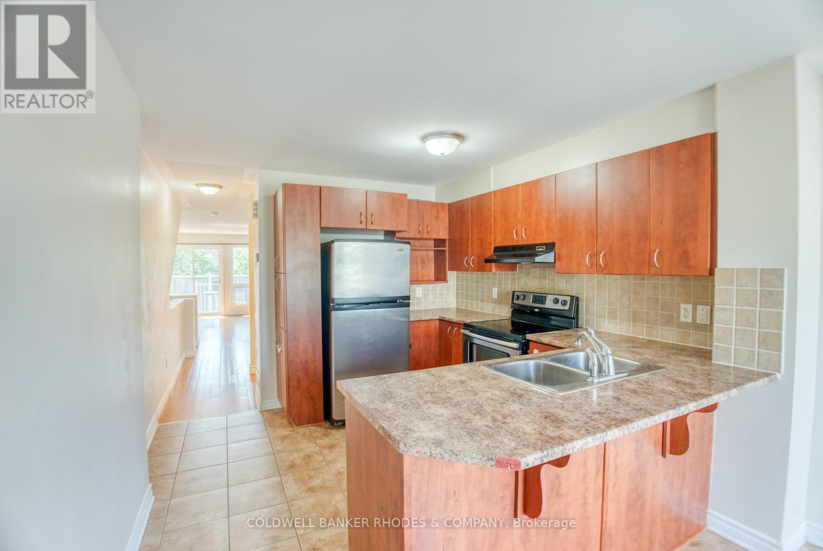 114 Brentmore Private, Ottawa, Ontario  K4A 0B7 - Photo 5 - X12432619