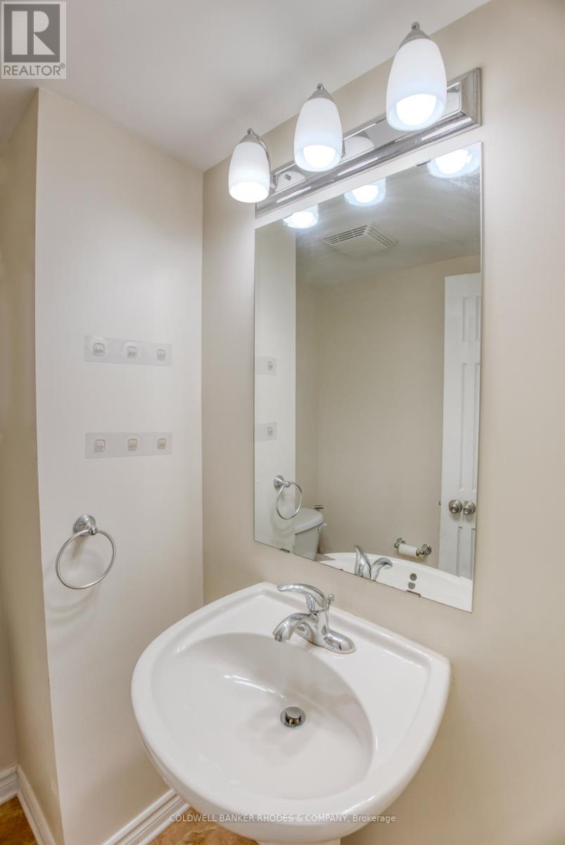 114 Brentmore Private, Ottawa, Ontario  K4A 0B7 - Photo 9 - X12432619
