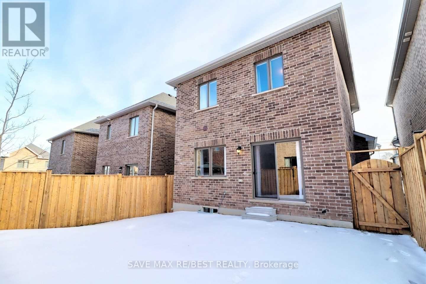 10 Bedford Estates Crescent, Barrie, Ontario  L4N 3Z8 - Photo 26 - S12432458