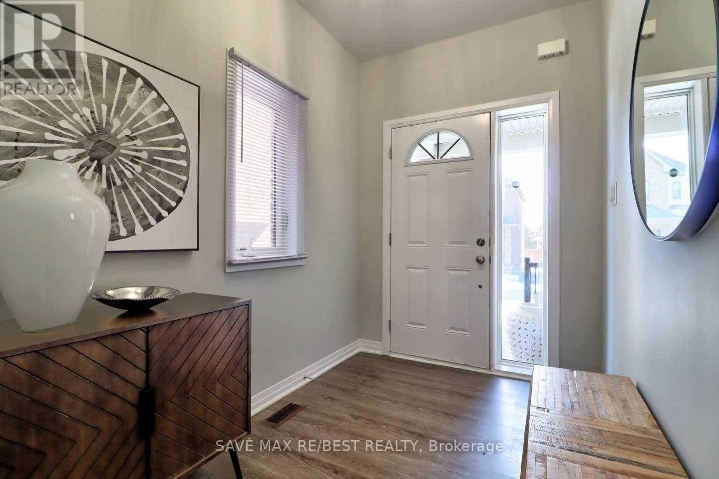 10 Bedford Estates Crescent, Barrie, Ontario  L4N 3Z8 - Photo 6 - S12432458