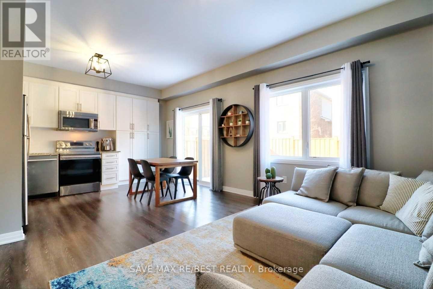10 Bedford Estates Crescent, Barrie, Ontario  L4N 3Z8 - Photo 9 - S12432458