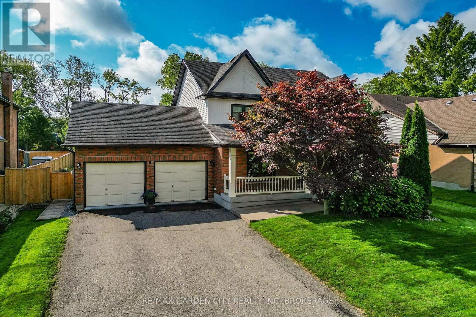 8 Steflar Street, Pelham (Fonthill), Ontario  L0S 1E4 - Photo 1 - X12432588