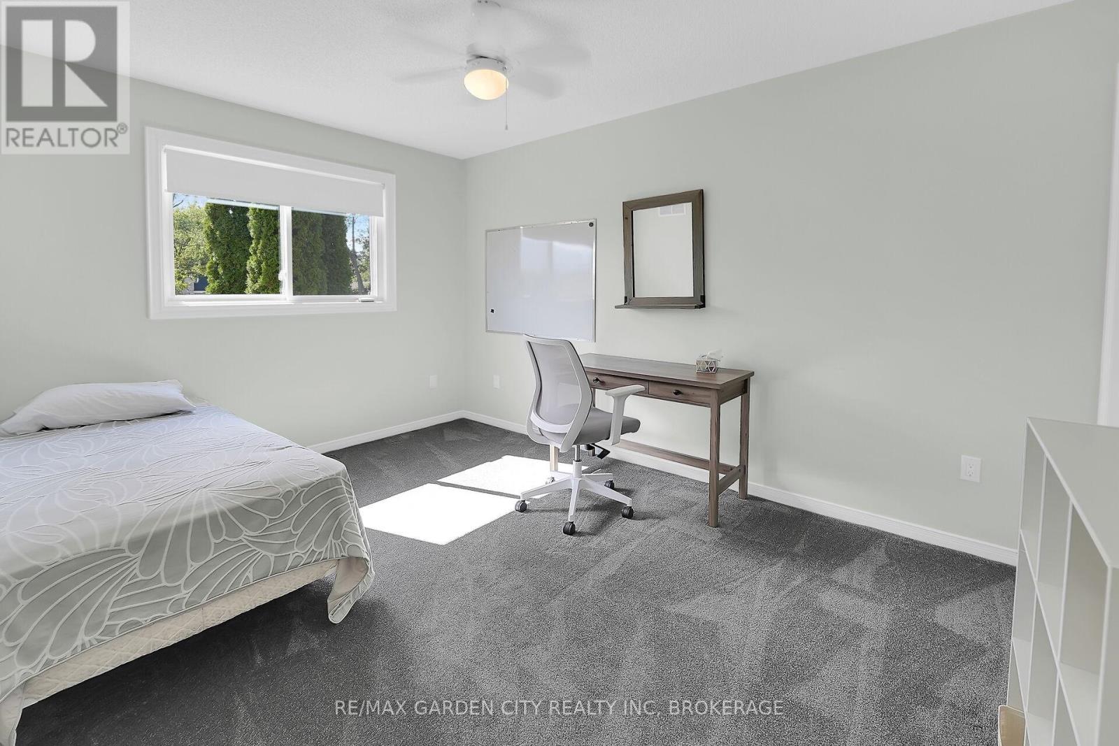 8 Steflar Street, Pelham (Fonthill), Ontario  L0S 1E4 - Photo 26 - X12432588