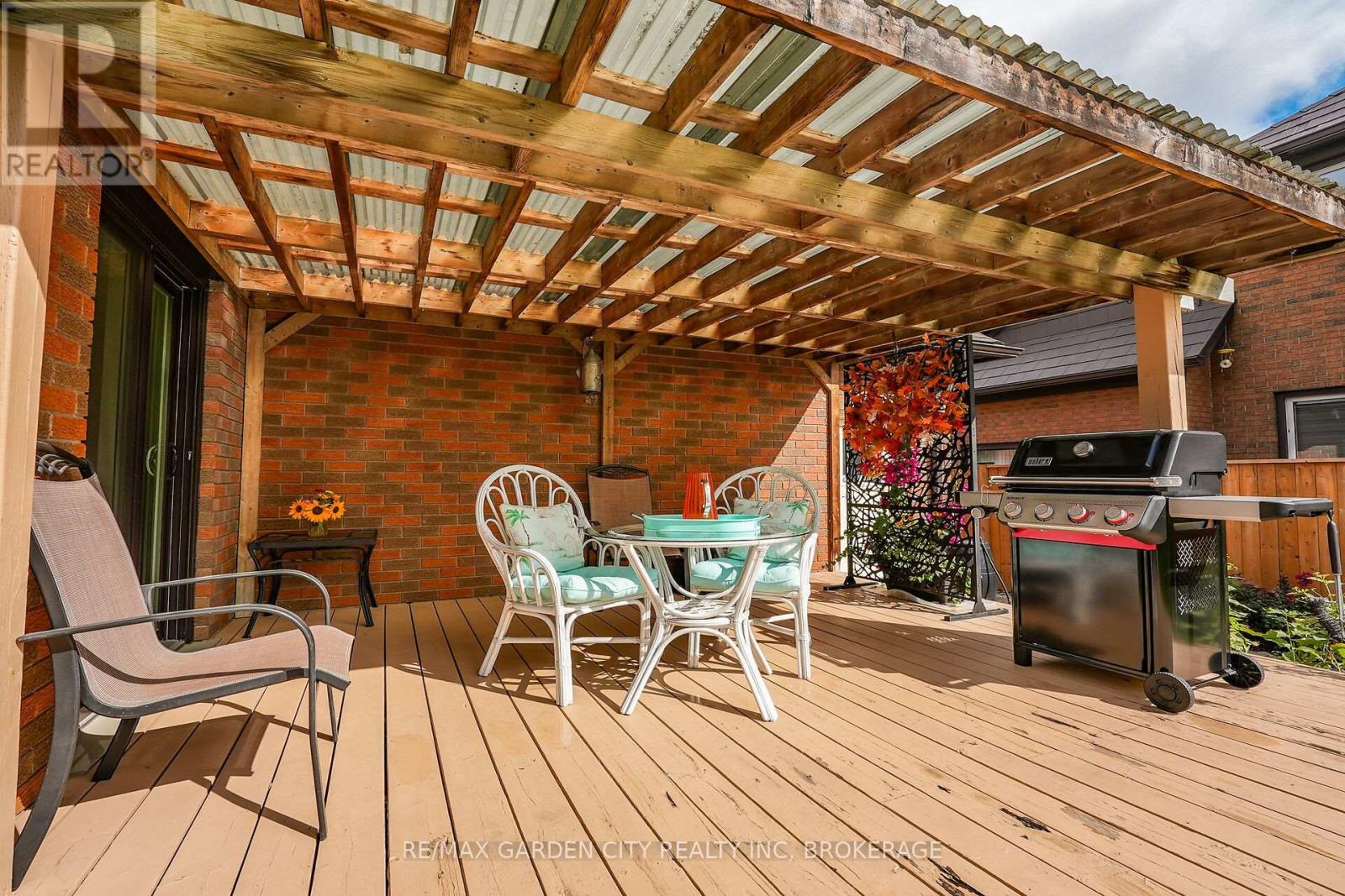 8 Steflar Street, Pelham (Fonthill), Ontario  L0S 1E4 - Photo 33 - X12432588