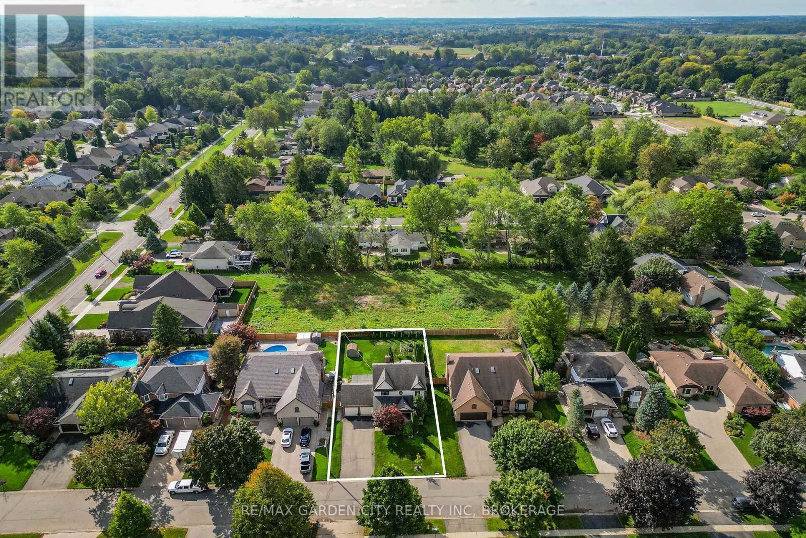 8 Steflar Street, Pelham (Fonthill), Ontario  L0S 1E4 - Photo 43 - X12432588