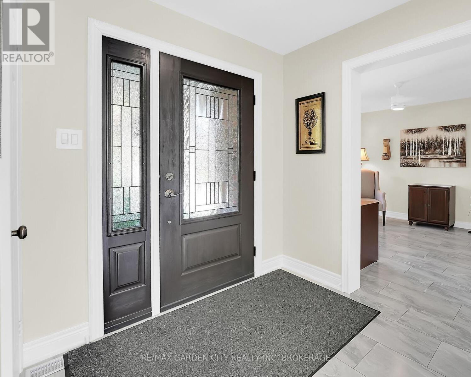 8 Steflar Street, Pelham (Fonthill), Ontario  L0S 1E4 - Photo 8 - X12432588