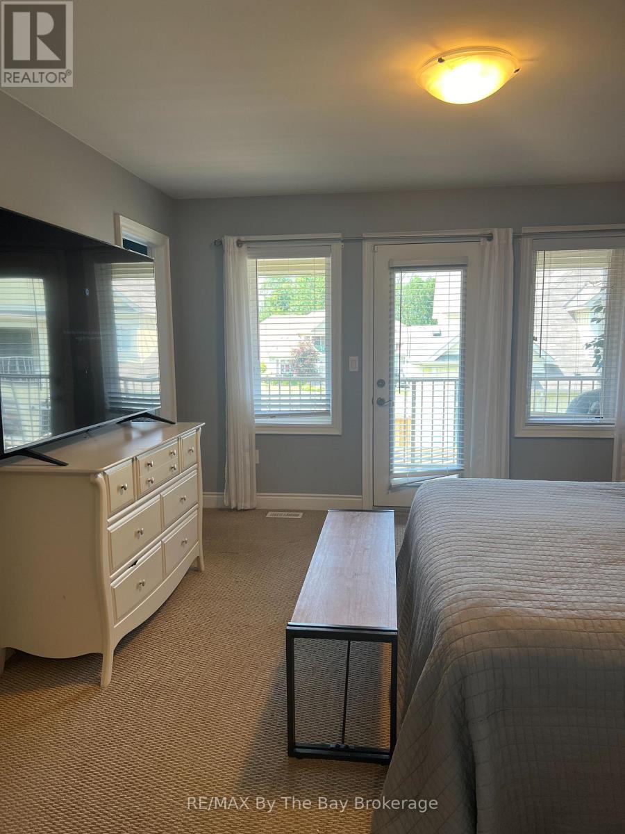 46 Sandy Coast Crescent, Wasaga Beach, Ontario  L9Z 0G1 - Photo 15 - S12432626