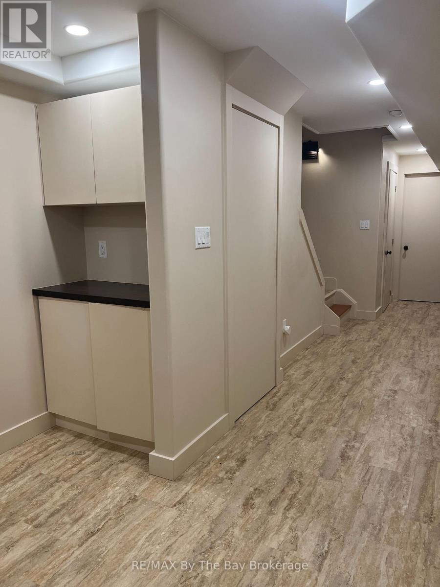 46 Sandy Coast Crescent, Wasaga Beach, Ontario  L9Z 0G1 - Photo 25 - S12432626
