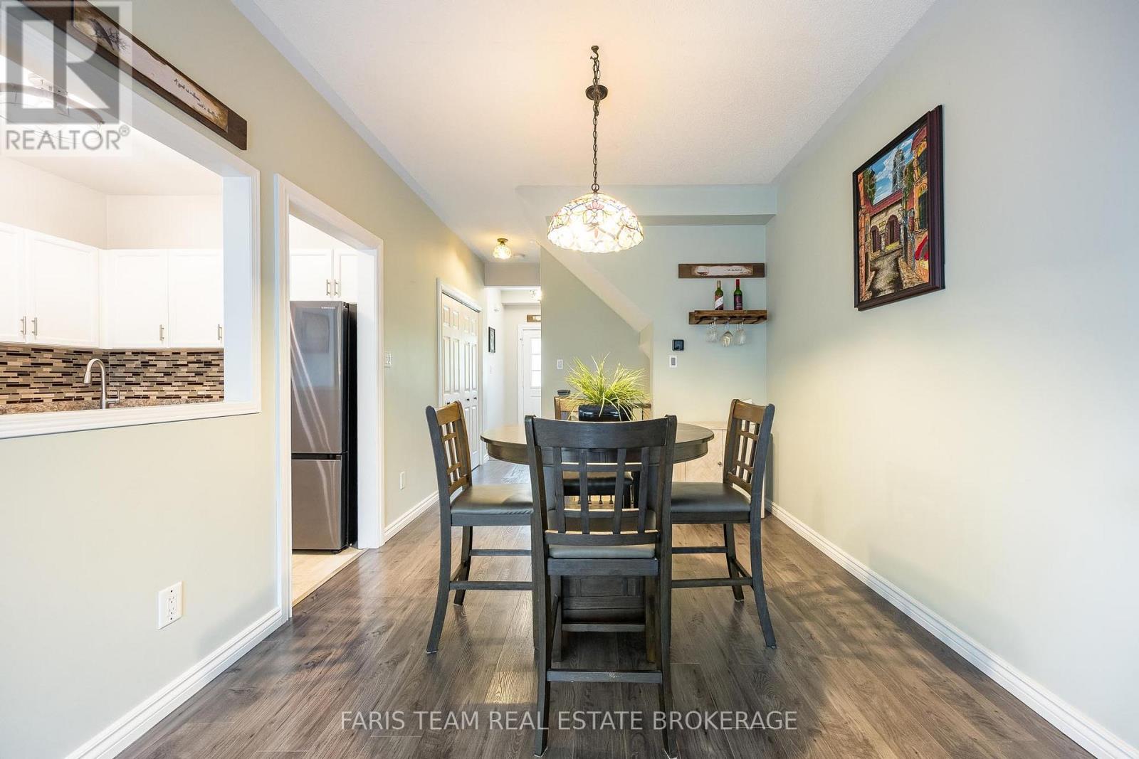 80 Bruce Crescent, Barrie (Bayshore), Ontario  L4N 8T8 - Photo 10 - S12426509