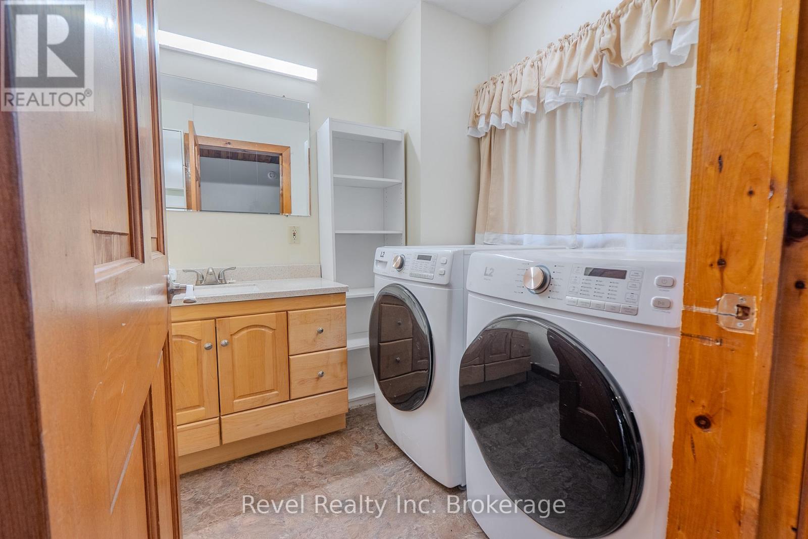 280 Sunnyside Road, Bonfield, Ontario  P0H 1E0 - Photo 28 - X12432568