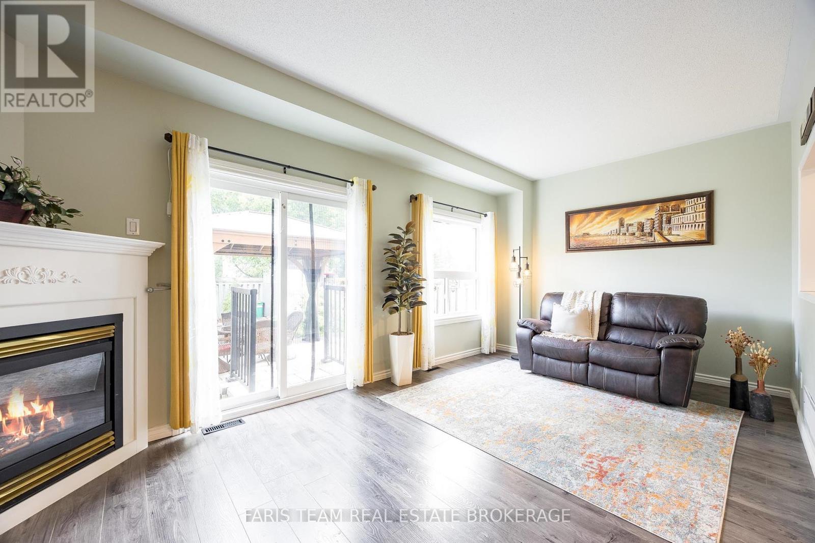 80 Bruce Crescent, Barrie (Bayshore), Ontario  L4N 8T8 - Photo 12 - S12426509