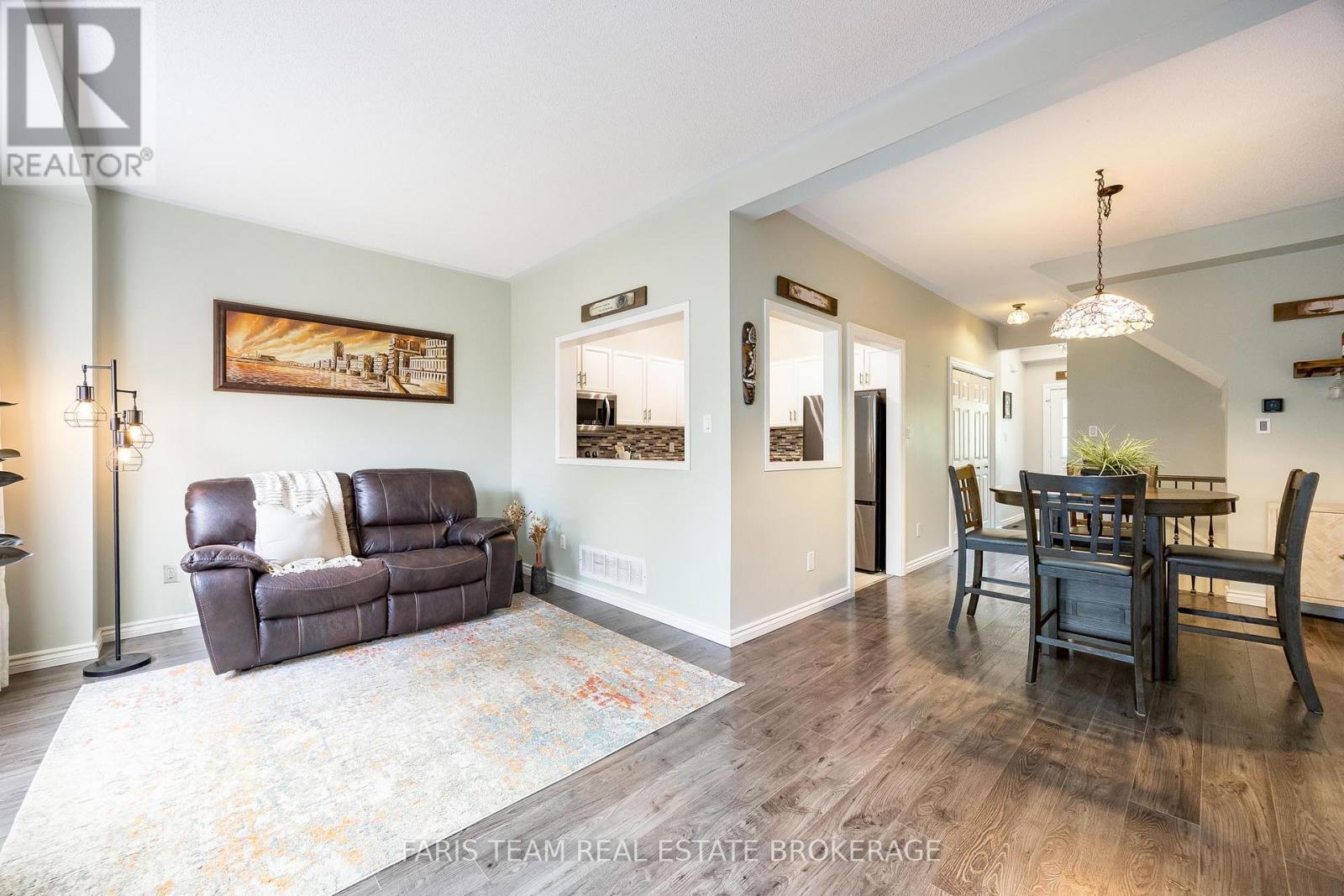 80 Bruce Crescent, Barrie (Bayshore), Ontario  L4N 8T8 - Photo 14 - S12426509