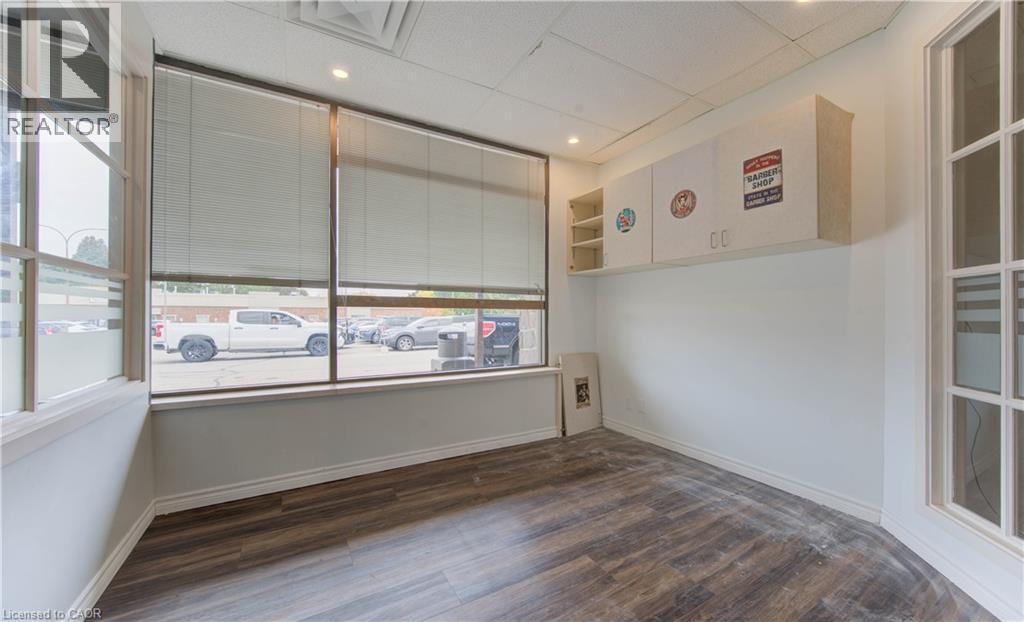 421 Greenbrook Drive Unit# 20, Kitchener, Ontario  N2M 4L3 - Photo 4 - 40774449