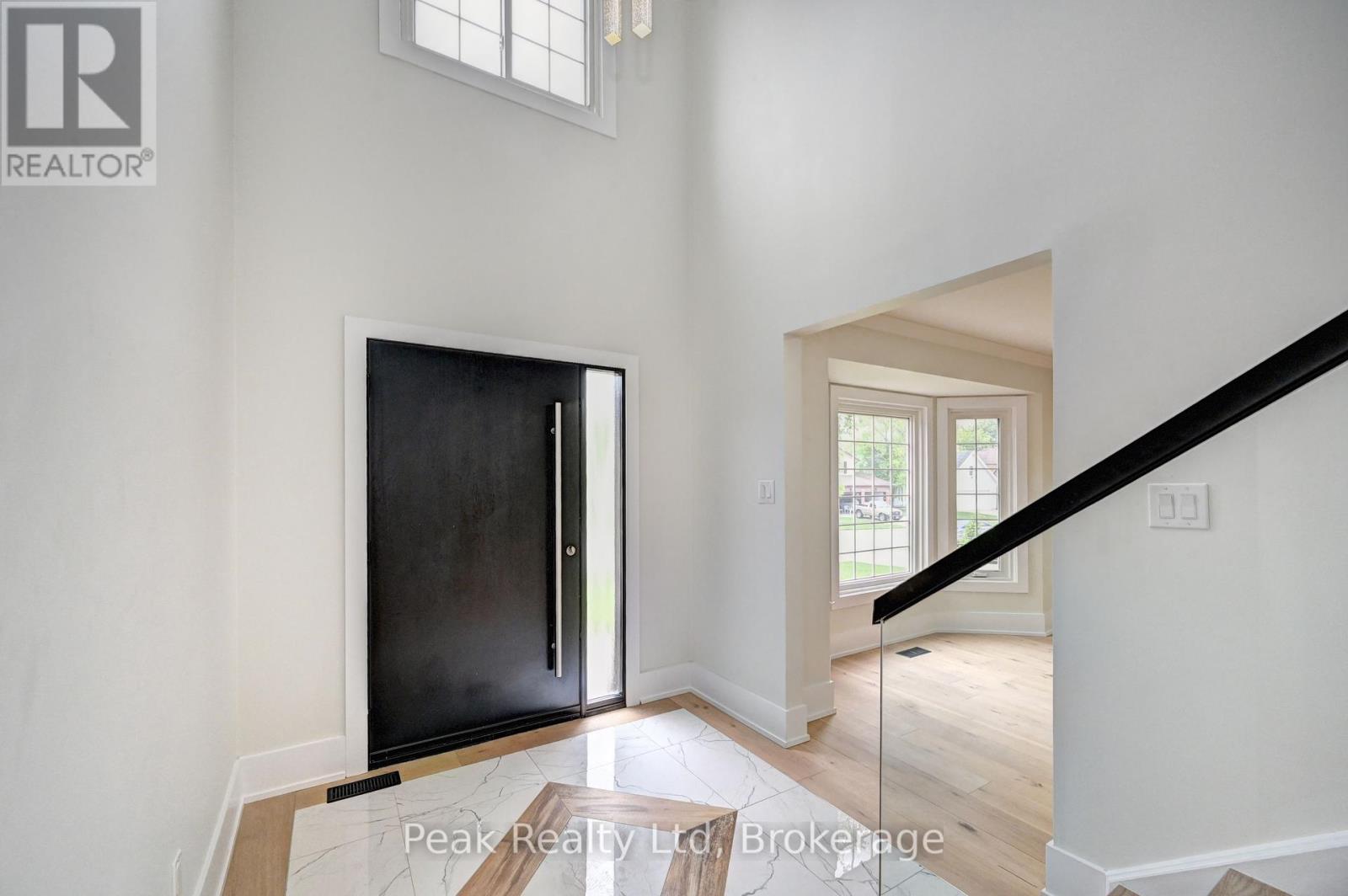 352 Stephanie Drive, Guelph, Ontario  N1K 1R3 - Photo 4 - X12432604