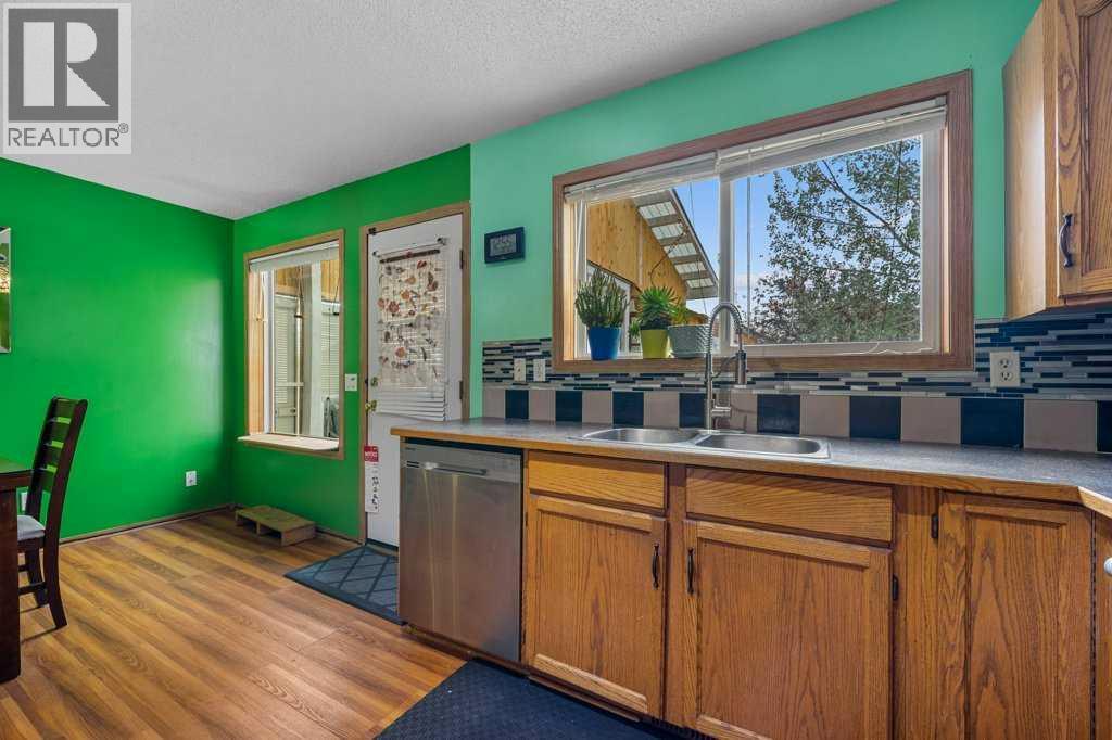 29 Country Hills Drive Nw, Calgary, Alberta  T3K 4S2 - Photo 14 - A2234120