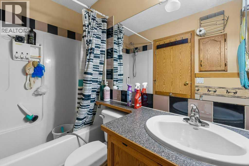 29 Country Hills Drive Nw, Calgary, Alberta  T3K 4S2 - Photo 22 - A2234120