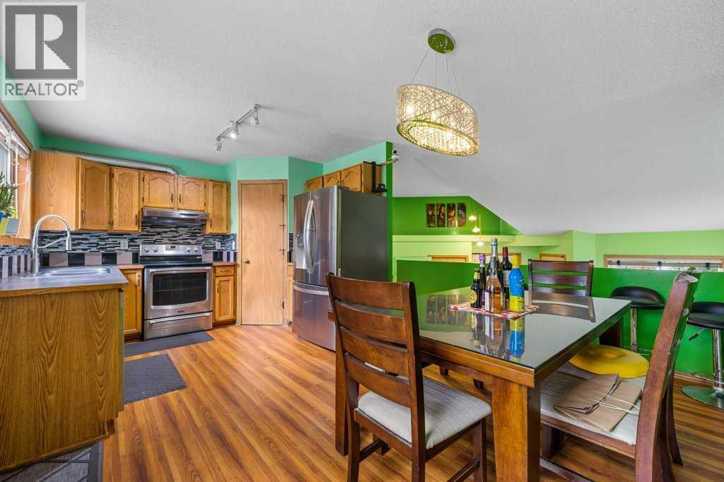 29 Country Hills Drive Nw, Calgary, Alberta  T3K 4S2 - Photo 10 - A2234120