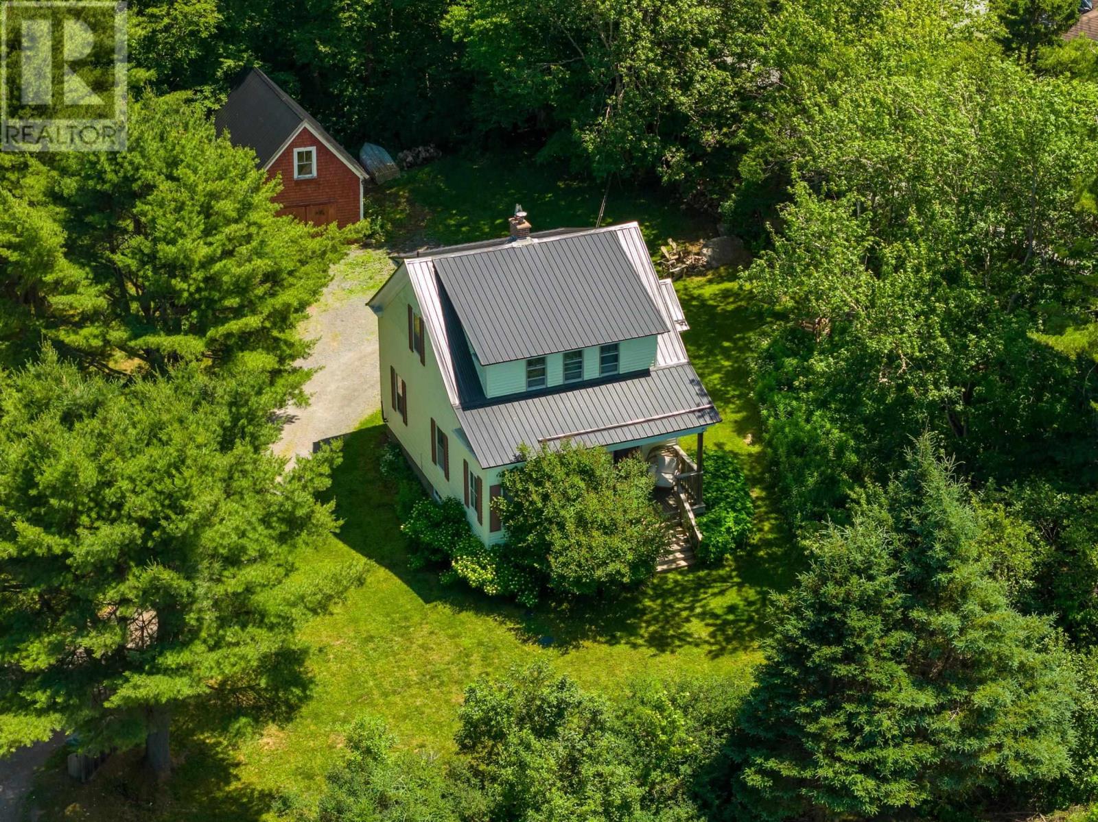4 Memory Road, Musquodoboit Harbour, Nova Scotia  B0J 2L0 - Photo 1 - 202524600