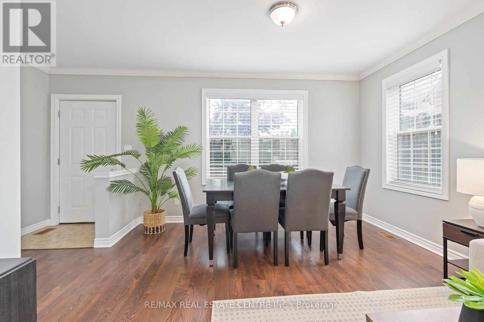 128-130 Main Street S, Halton Hills, Ontario  L7G 3E6 - Photo 17 - W12432445
