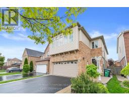 30 LARKSPUR ROAD, Brampton, Ontario