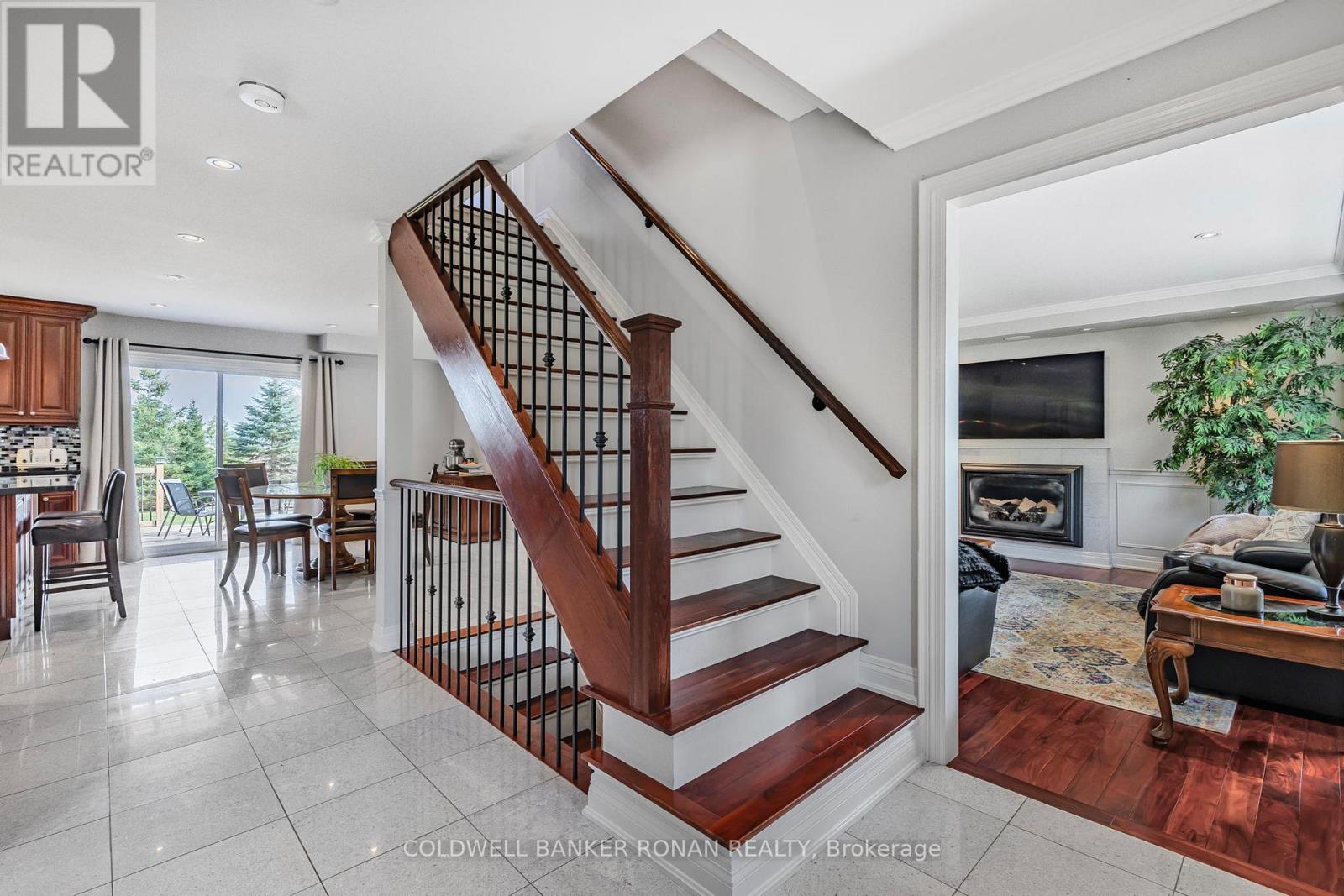9581 Old Church Road, Caledon, Ontario  L7E 0P9 - Photo 4 - W12432492