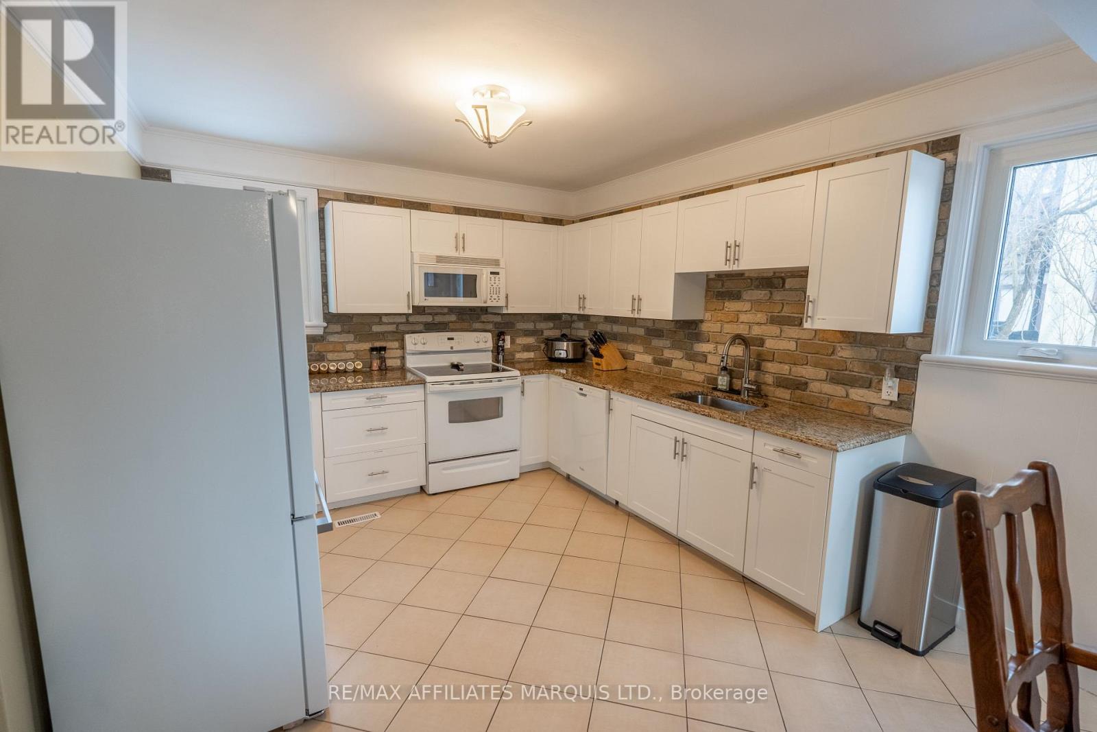 7 Old Orchard Avenue, Cornwall, Ontario  K6H 2H1 - Photo 15 - X12432589