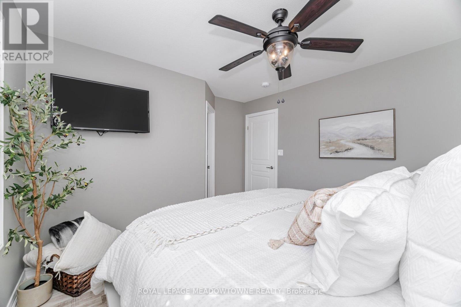 6338 Shapton Crescent, Niagara Falls, Ontario  L2H 0L9 - Photo 25 - X12432462