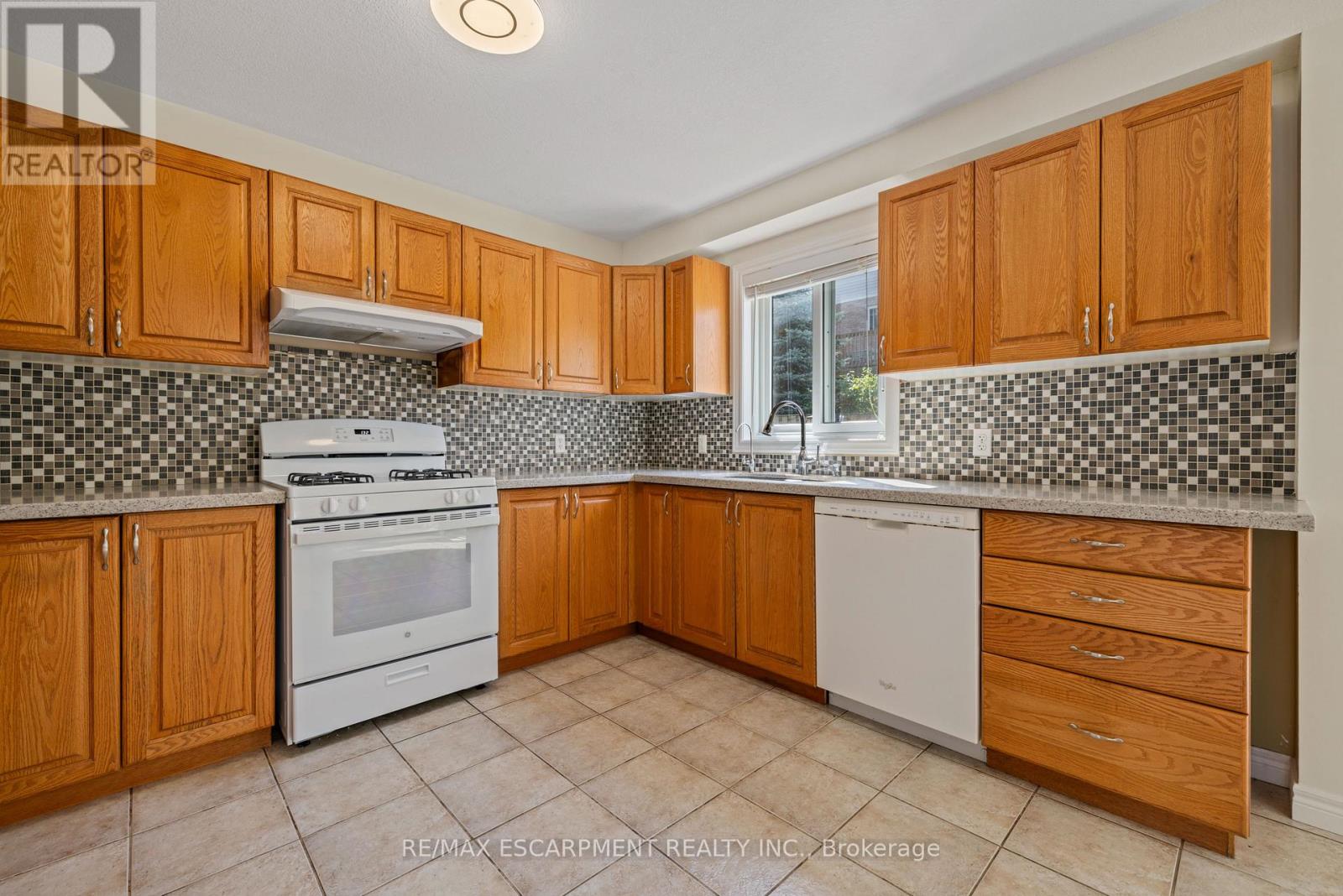 A - 695 Wild Ginger Avenue, Waterloo, Ontario  N2V 2T2 - Photo 11 - X12432464