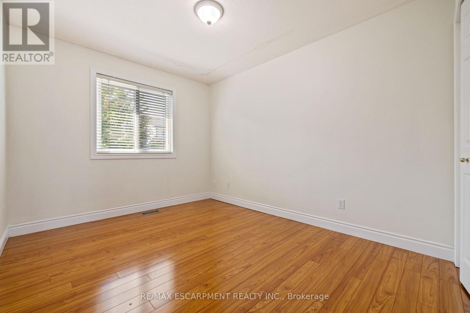 A - 695 Wild Ginger Avenue, Waterloo, Ontario  N2V 2T2 - Photo 22 - X12432464
