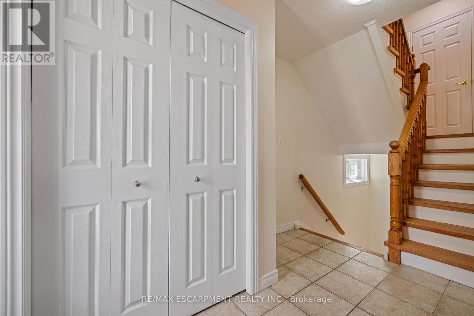A - 695 Wild Ginger Avenue, Waterloo, Ontario  N2V 2T2 - Photo 5 - X12432464