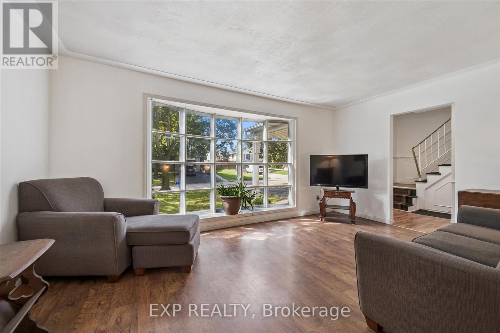 338 Ascot Place, Waterloo, Ontario  N2J 3V8 - Photo 6 - X12432479