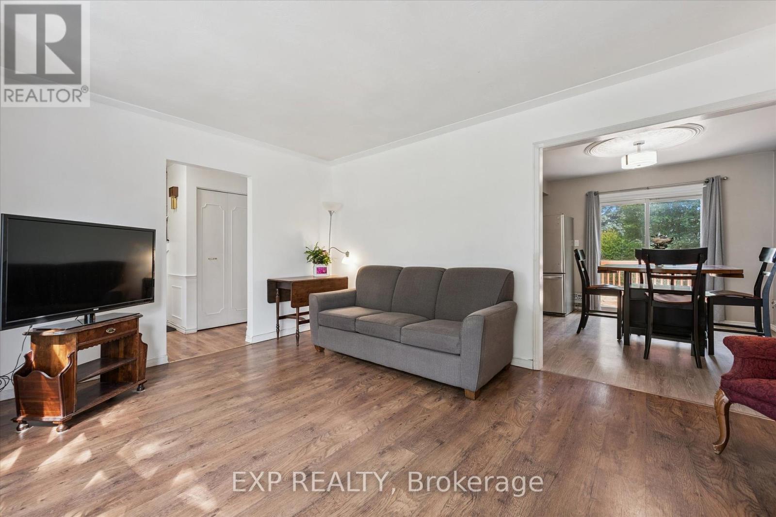 338 Ascot Place, Waterloo, Ontario  N2J 3V8 - Photo 7 - X12432479
