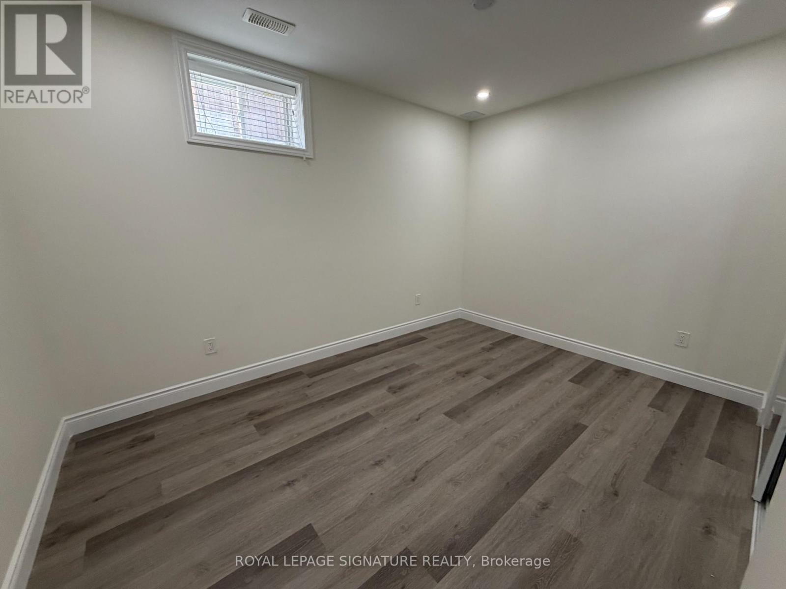 Bsmt - 61 Eagleglen Way, Hamilton, Ontario  L9B 0C5 - Photo 21 - X12432493