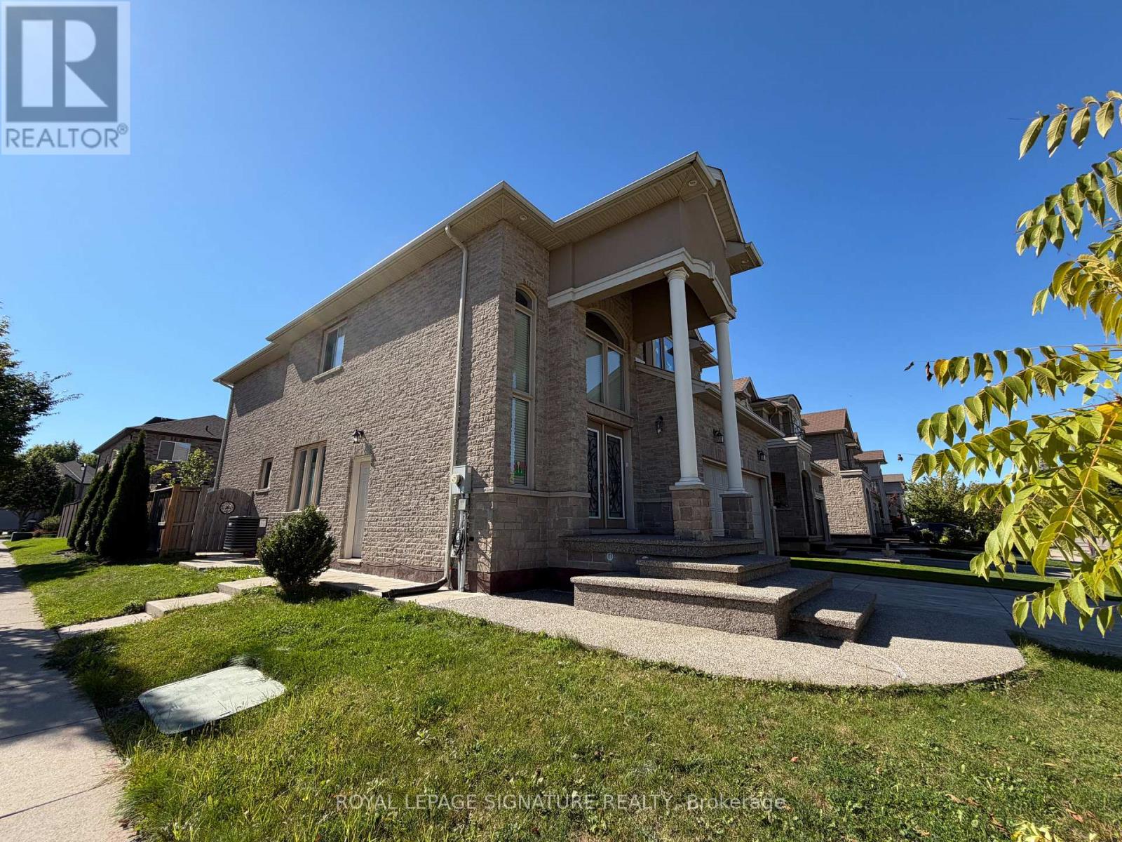 Bsmt - 61 Eagleglen Way, Hamilton, Ontario  L9B 0C5 - Photo 4 - X12432493