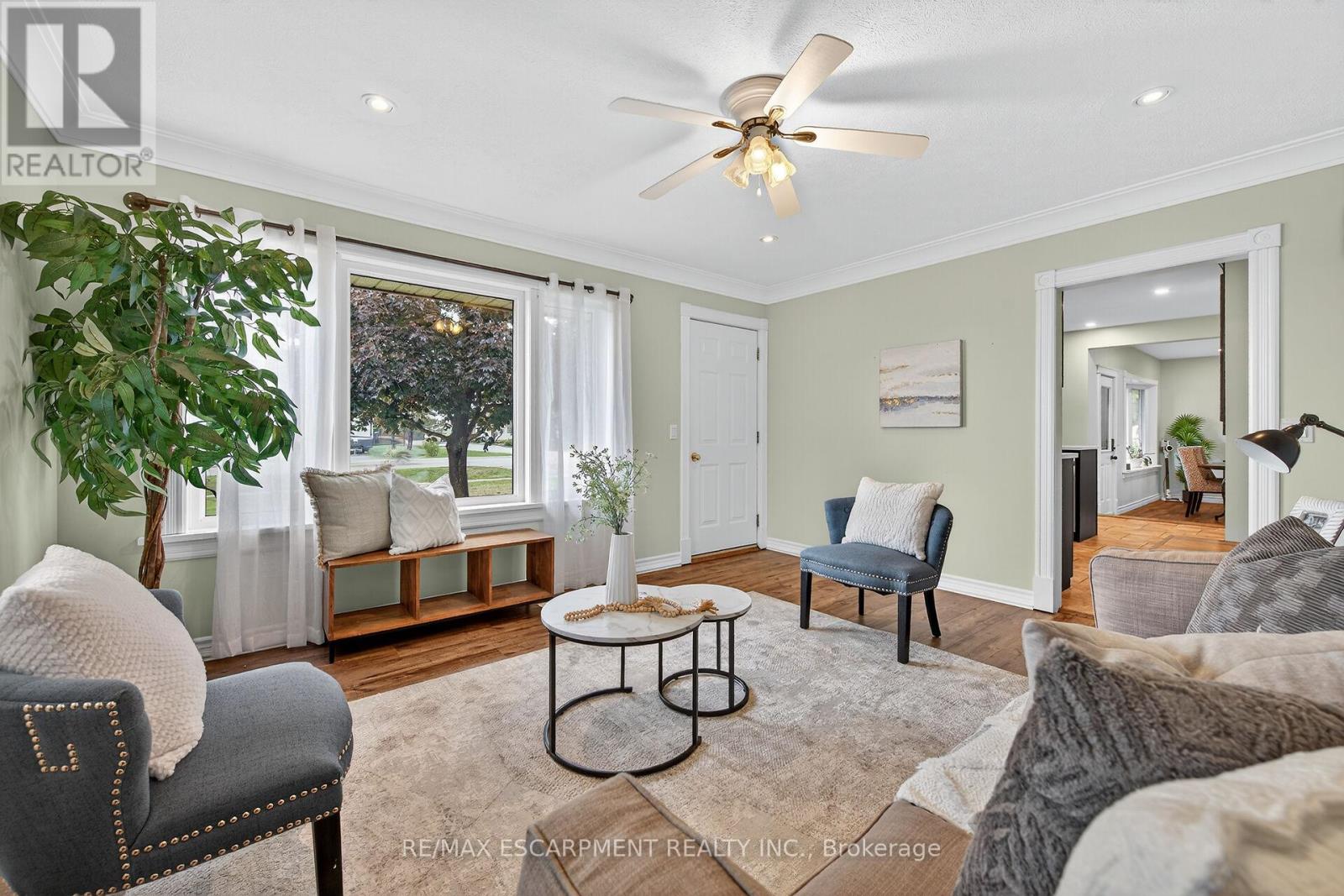 49 Erie Avenue N, Haldimand, Ontario  N0A 1G0 - Photo 19 - X12432495