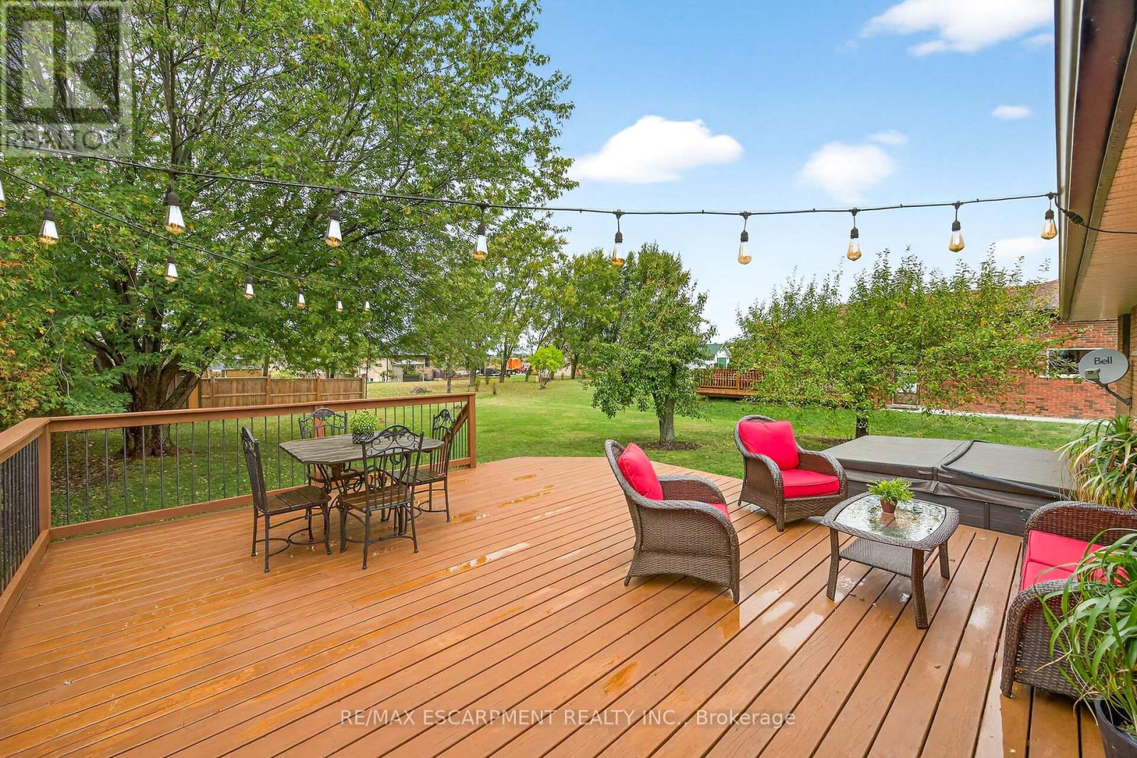 49 Erie Avenue N, Haldimand, Ontario  N0A 1G0 - Photo 3 - X12432495