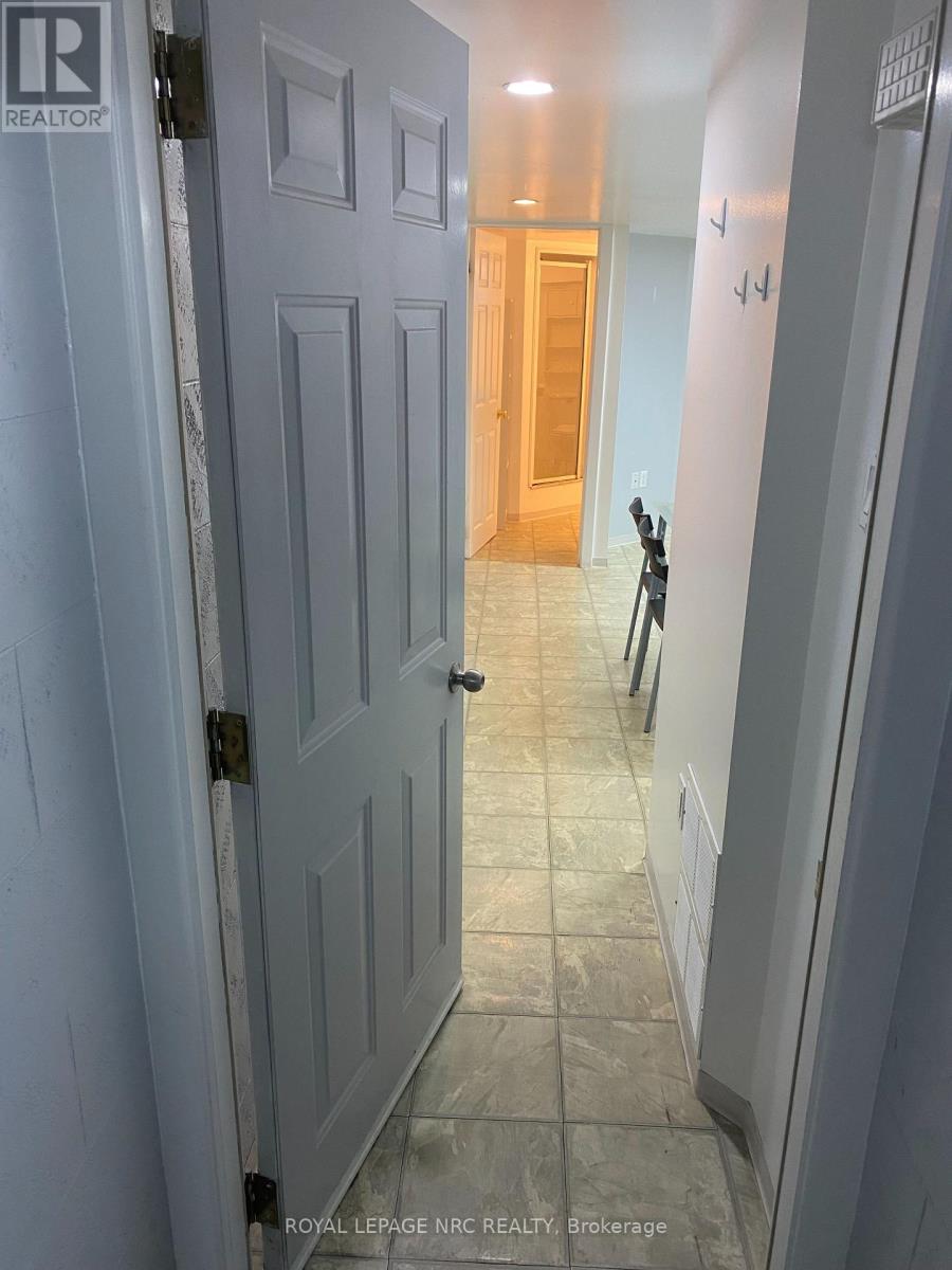 #2 - # 2 -102 Townline Rd. W. Road W, St. Catharines (Glendale/glenridge), Ontario  L2T 1P7 - Photo 3 - X12432625