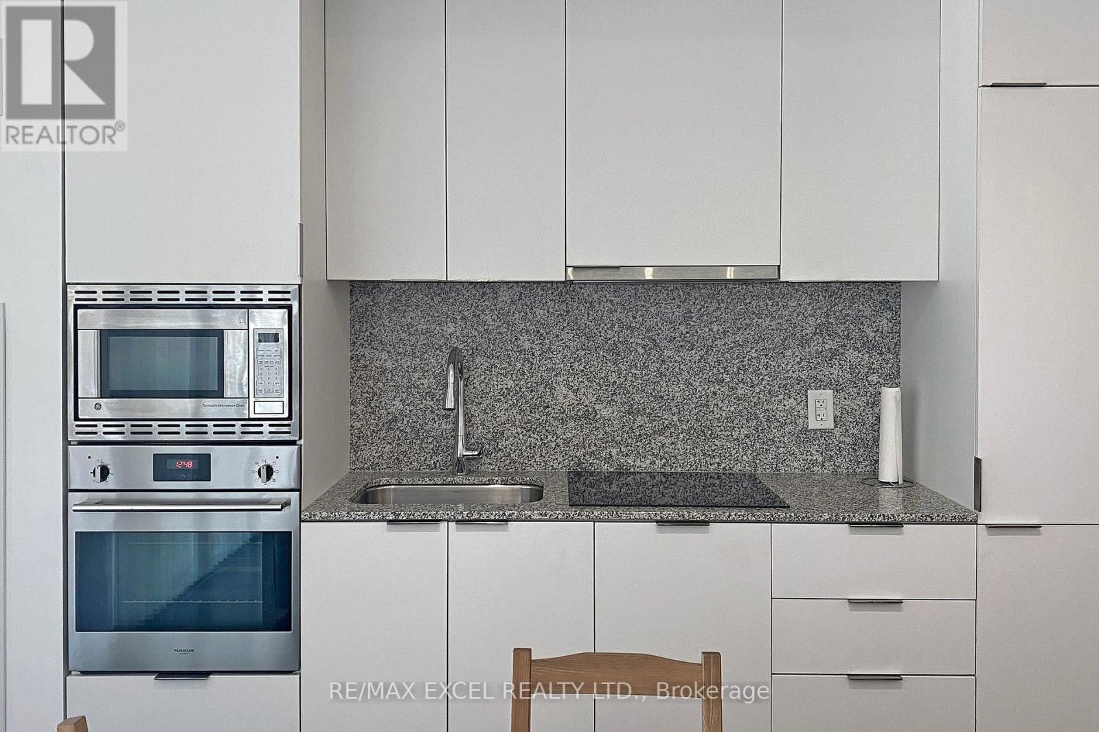 404 - 955 Bay Street, Toronto, Ontario  M5S 0C6 - Photo 11 - C12432509