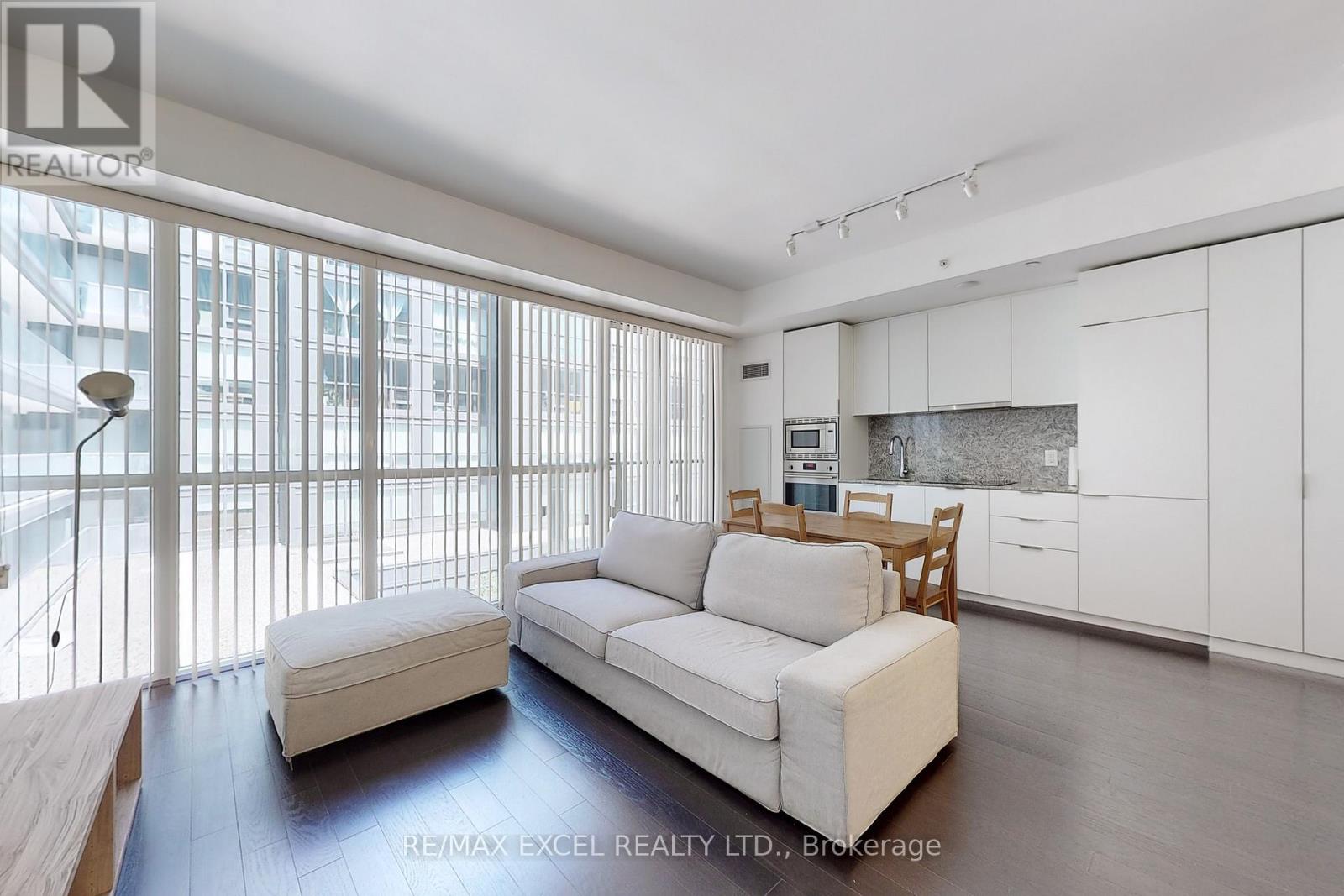 404 - 955 Bay Street, Toronto, Ontario  M5S 0C6 - Photo 3 - C12432509