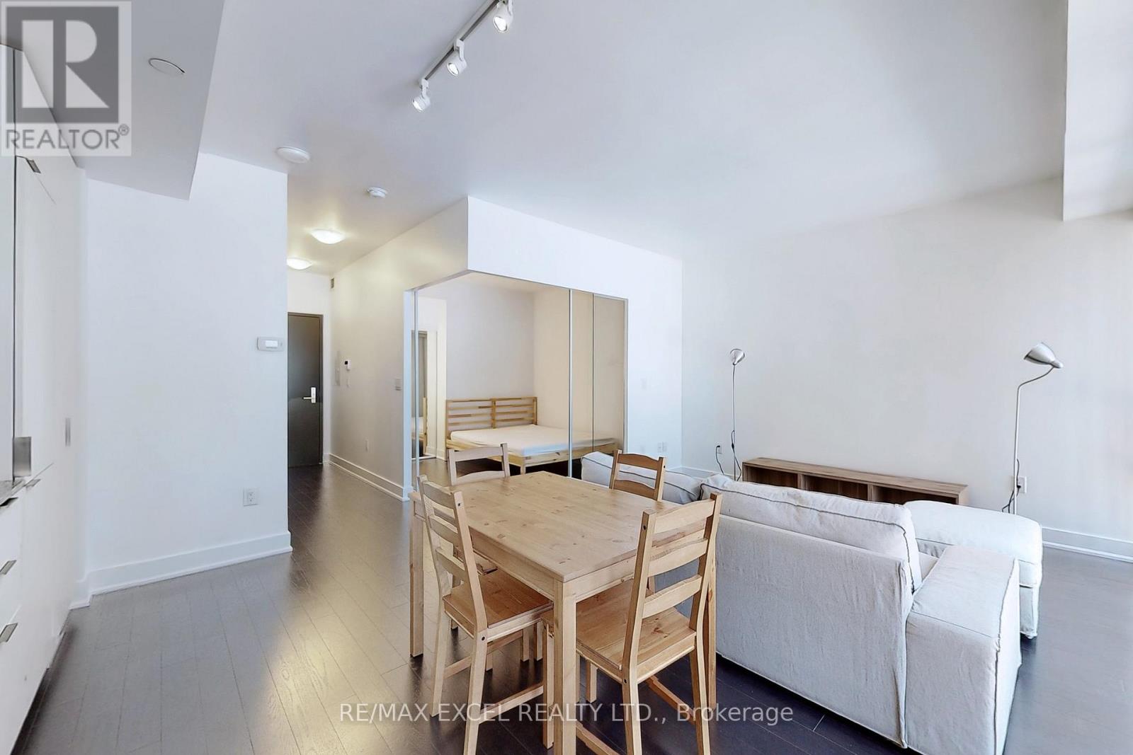 404 - 955 Bay Street, Toronto, Ontario  M5S 0C6 - Photo 7 - C12432509