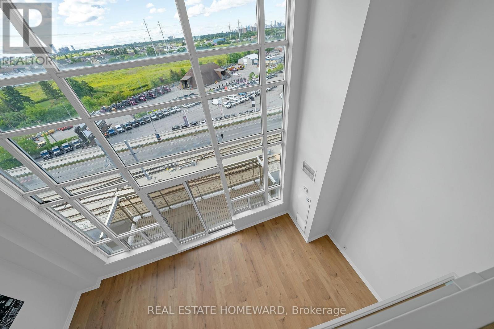 812 - 1720 Eglinton Avenue E, Toronto, Ontario  M4A 2X8 - Photo 31 - C12432539
