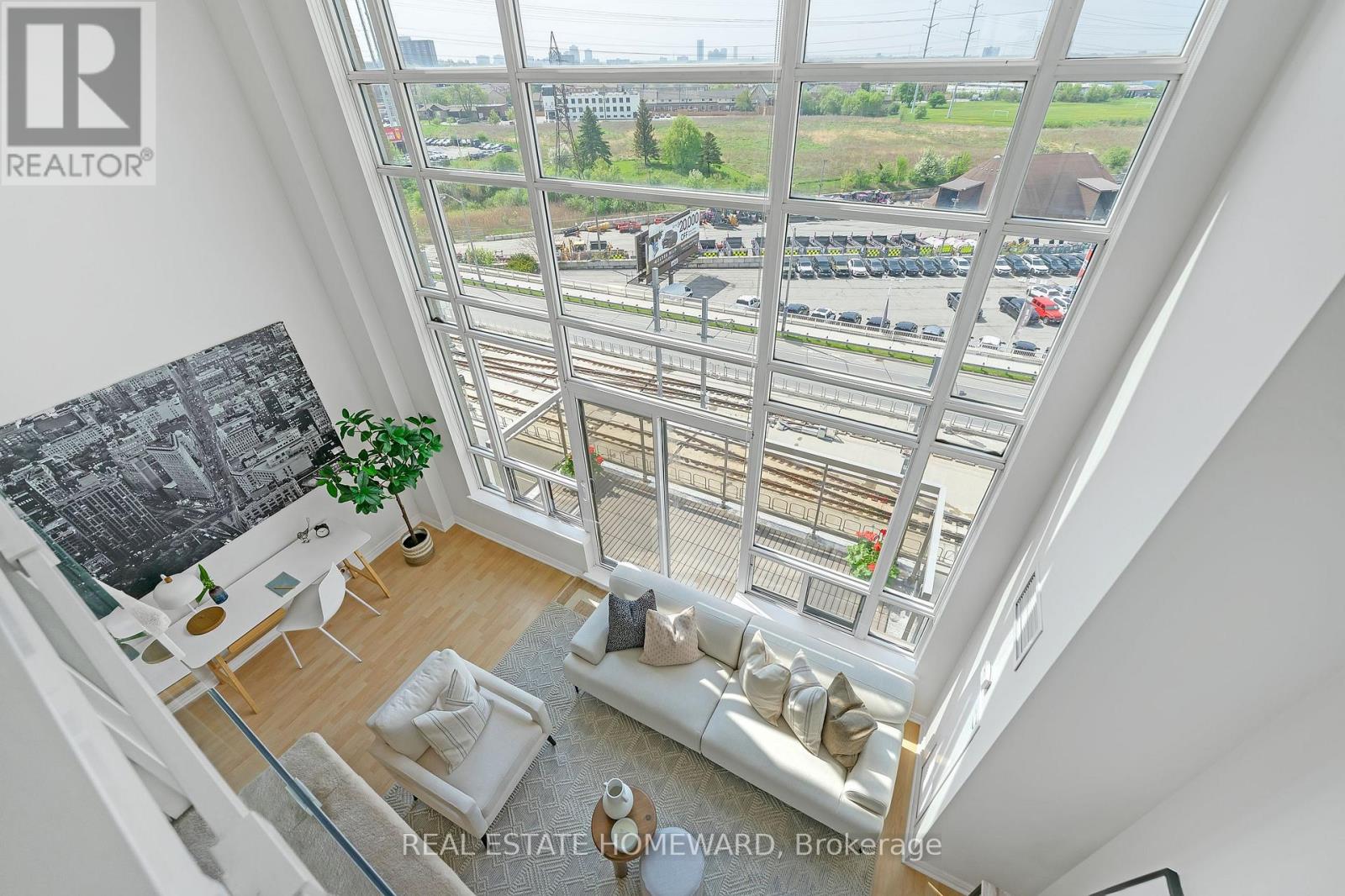 812 - 1720 Eglinton Avenue E, Toronto, Ontario  M4A 2X8 - Photo 43 - C12432539