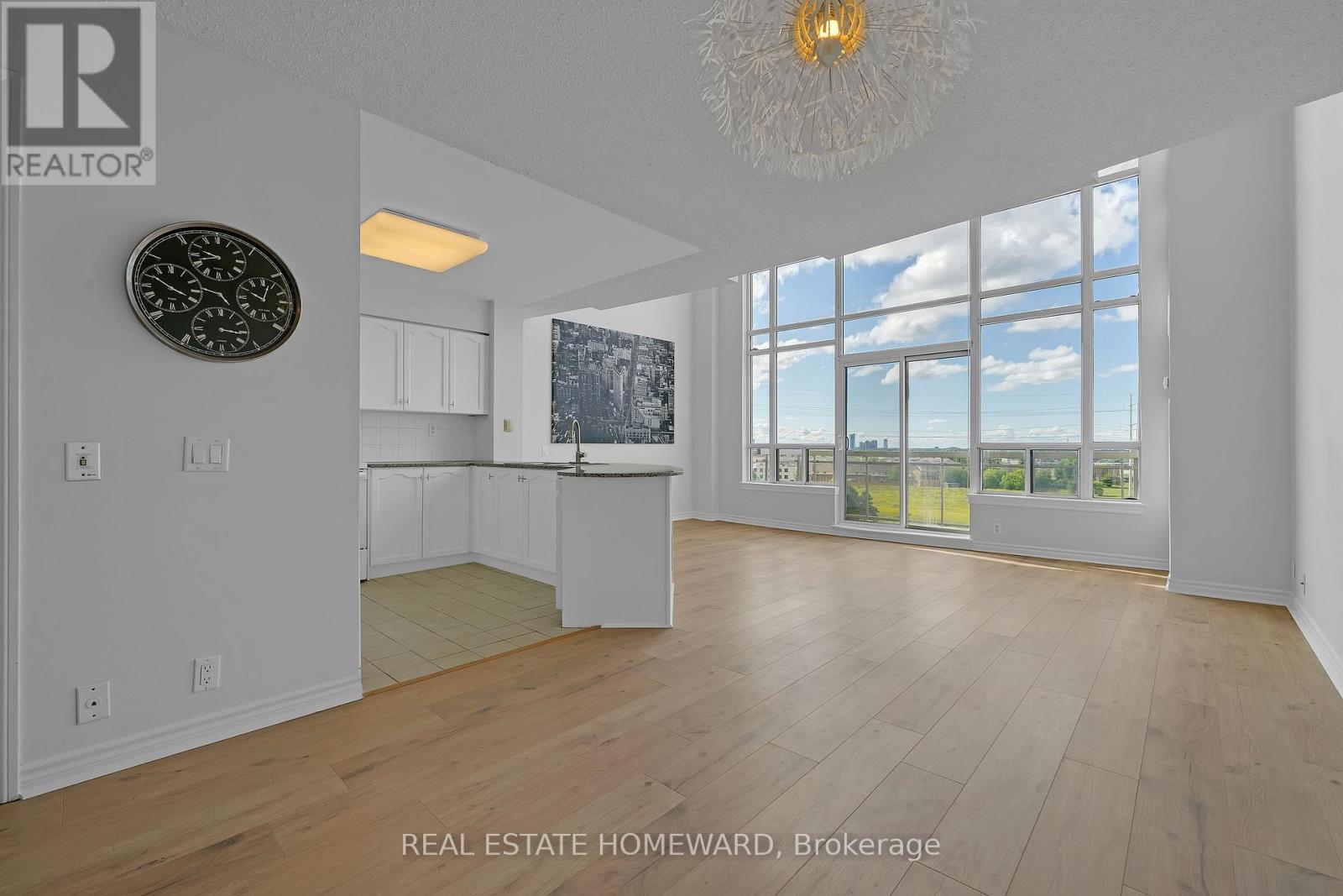 812 - 1720 Eglinton Avenue E, Toronto, Ontario  M4A 2X8 - Photo 7 - C12432539