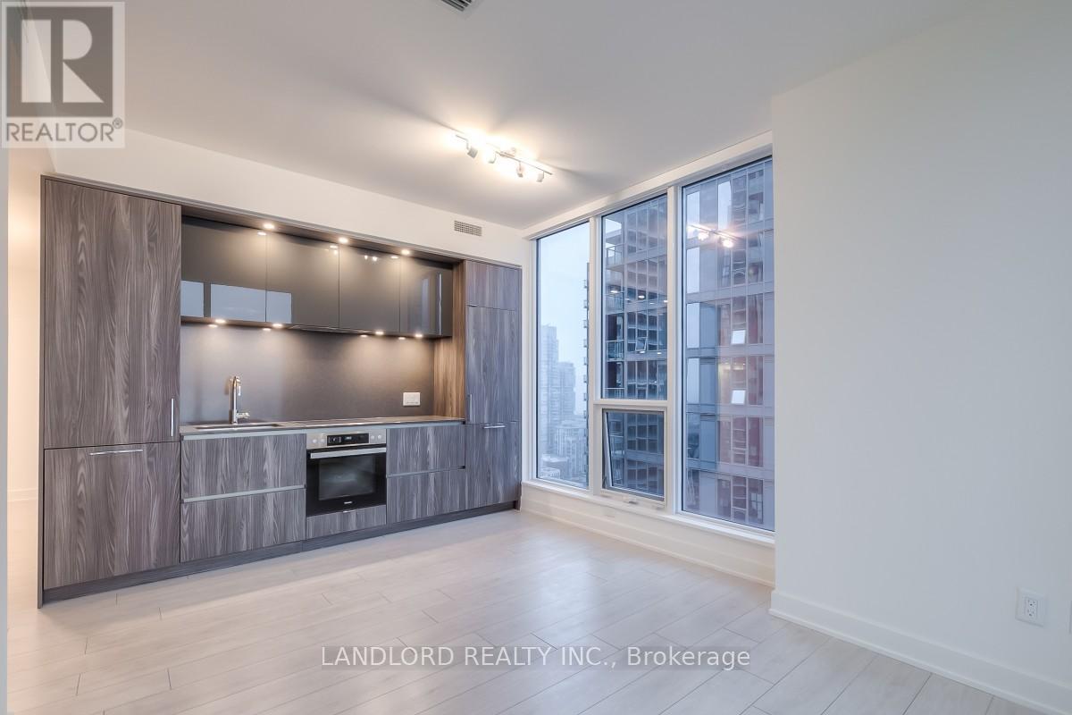 2416 - 35 MERCER STREET, Toronto, Ontario