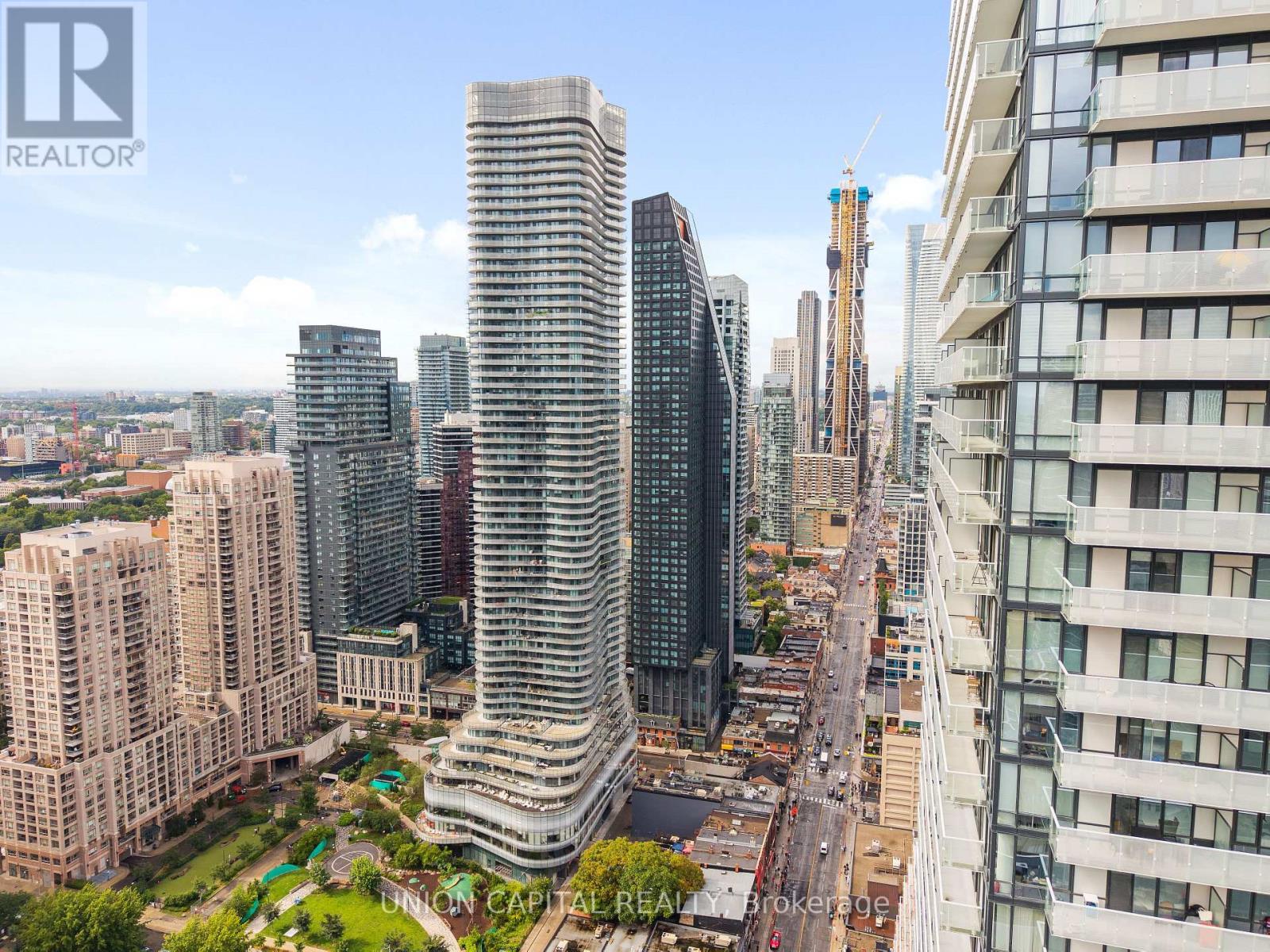Lph02 - 8 Wellesley St W Street, Toronto, Ontario  M4Y 0J5 - Photo 2 - C12432558