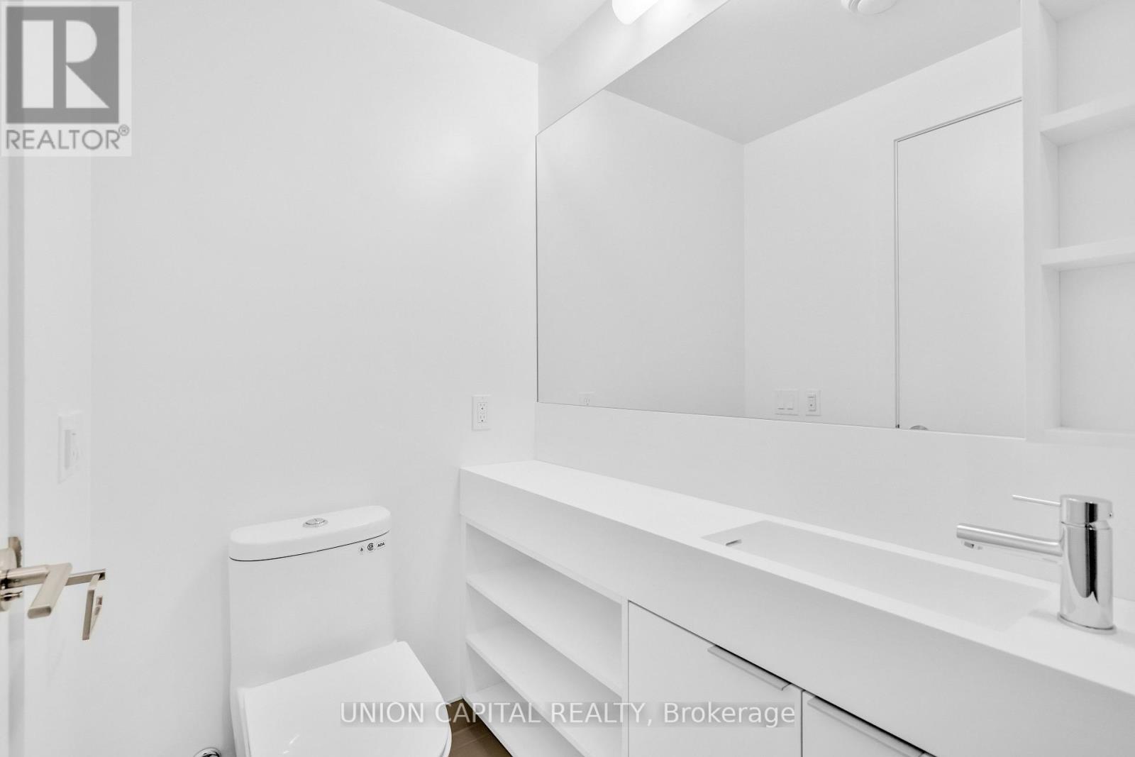Lph02 - 8 Wellesley St W Street, Toronto, Ontario  M4Y 0J5 - Photo 23 - C12432558