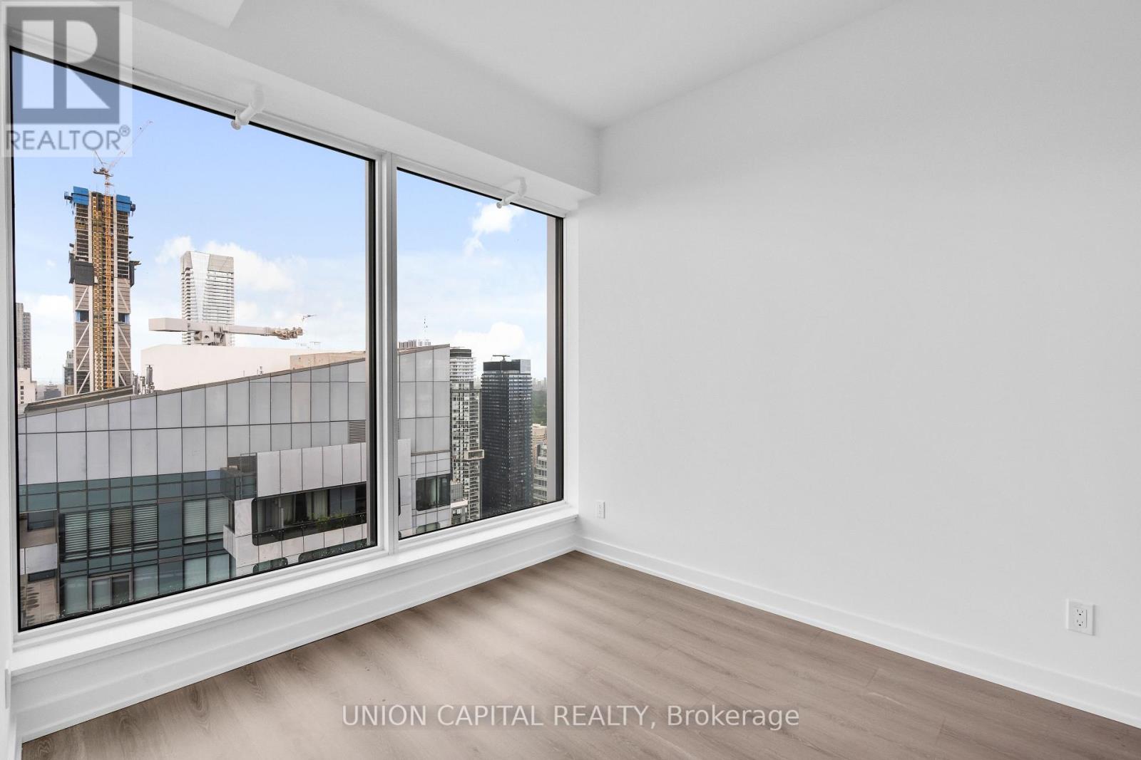 Lph02 - 8 Wellesley St W Street, Toronto, Ontario  M4Y 0J5 - Photo 24 - C12432558