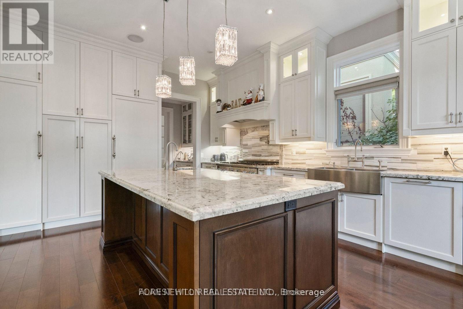669 Bedford Park Avenue, Toronto, Ontario  M5M 1K4 - Photo 19 - C12432571